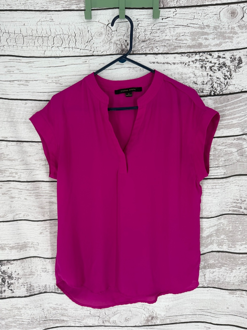 Cynthia Steffe Fuchsia Split V-Neck Cap Sleeve Blouse